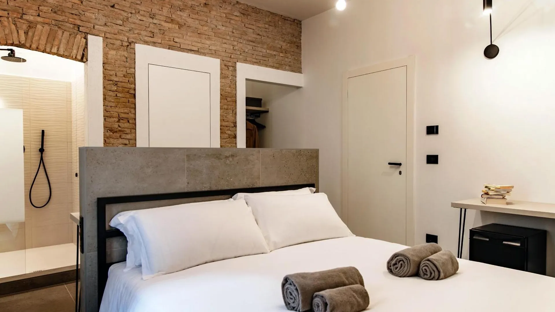 Guest house Guesthouse Linaio - The House Of Travelers Como